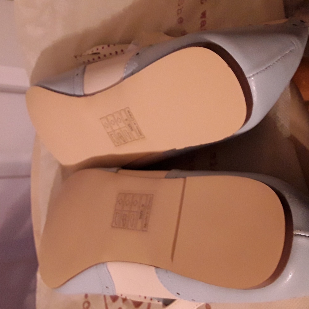 Shoes - Picture 3 of 3